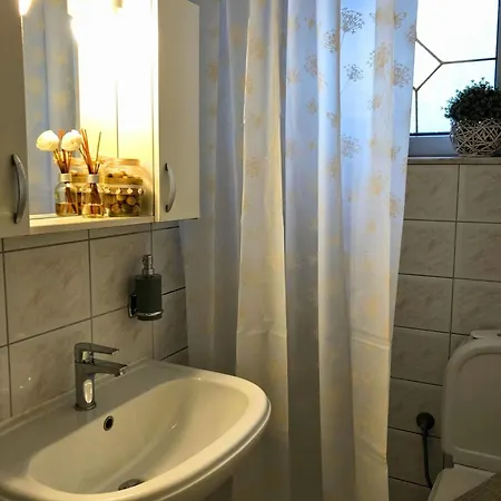 Rosy's House With Amenities Near Chania Nyaraló *